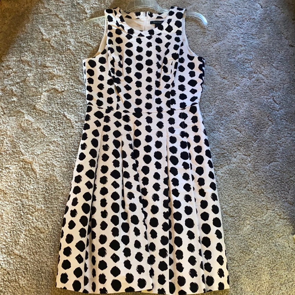 White and black pleated dress